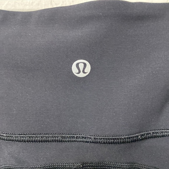 Lululemon black crop leggings size 4 - Picture 9 of 12